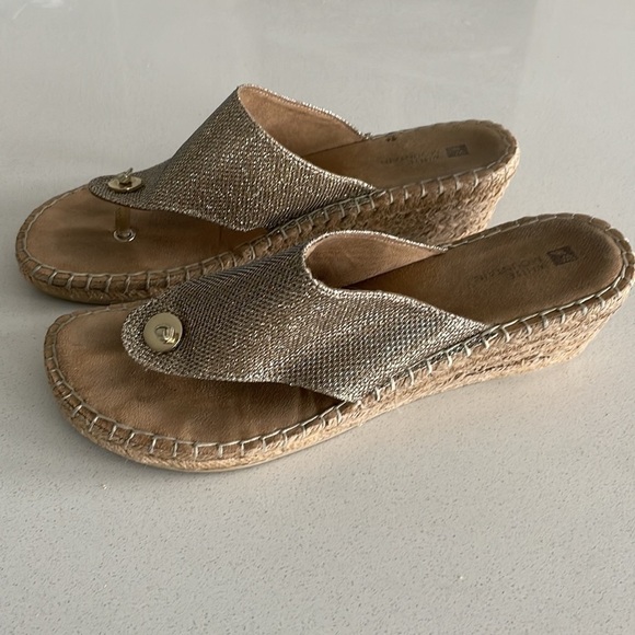 Sz9.5 White Mountain Gold Glitter Beachball wedge slides in GUC - Picture 6 of 11